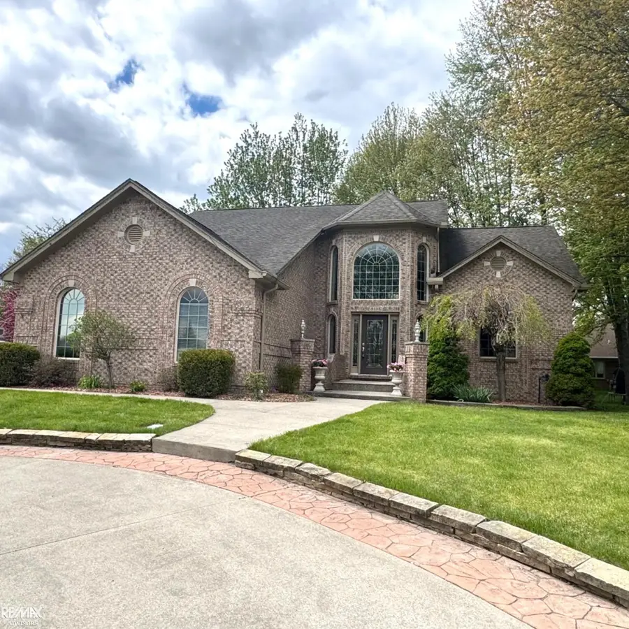 68135 Lake Angela, Richmond, MI 48062 - #2