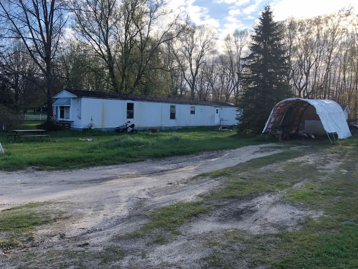 2709 Alan Dale, Farwell, MI 48622 - #1