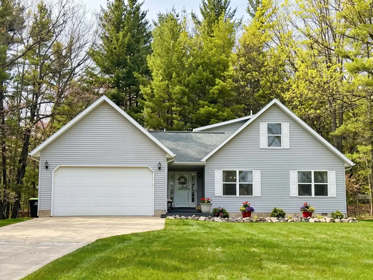 5019 Kings, Gladwin, MI 48624 - #1