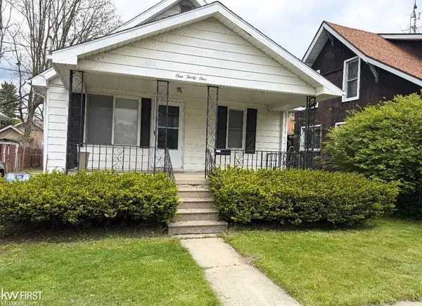 131 E Lakeview, Flint, MI 48503