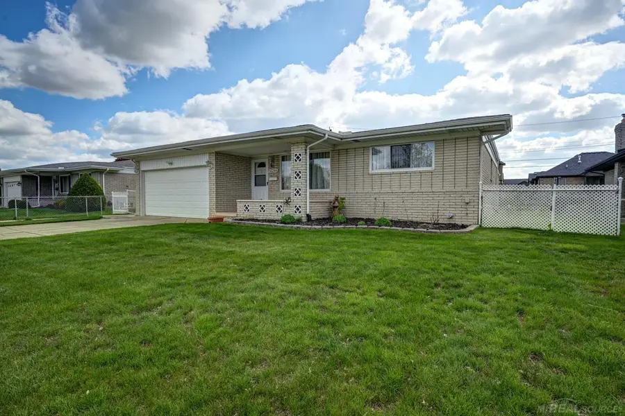 36244 Jeffrey, Sterling Heights, MI 48310 - #3