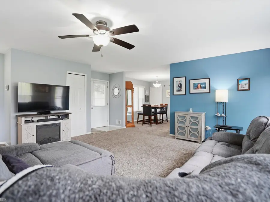 4673 Smiths Creek, Kimball, MI 48074 - #3