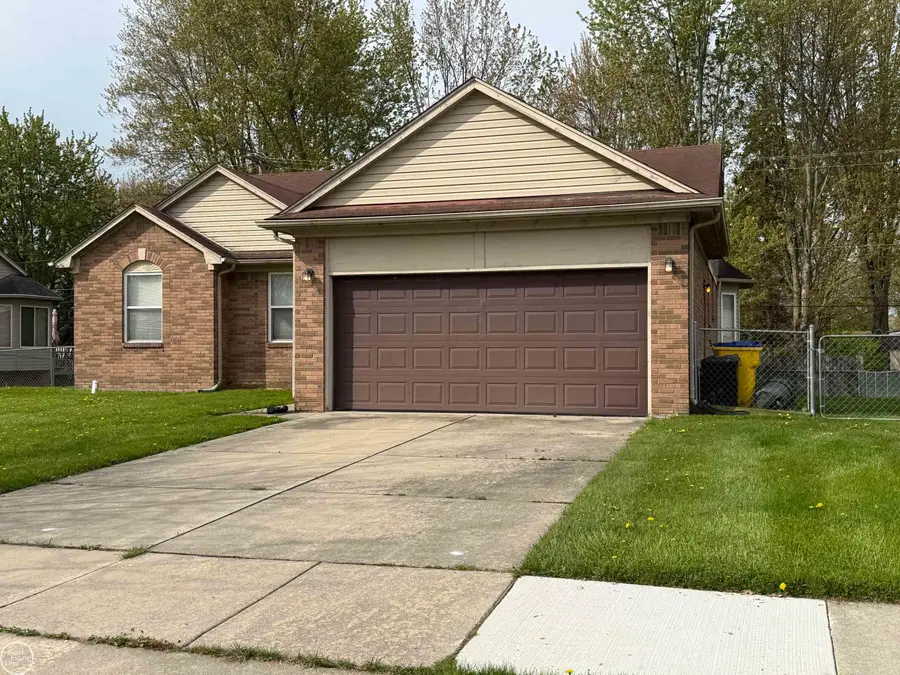 51819 Kings Pointe, New Baltimore, MI 48047 - #2