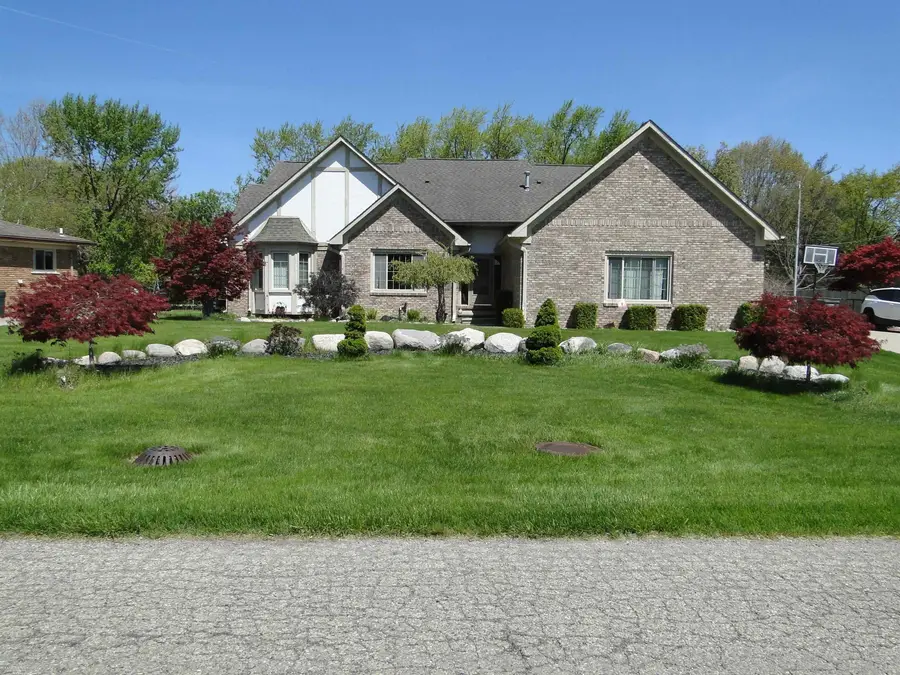 19549 Dixie, Clinton Township, MI 48035 - #2