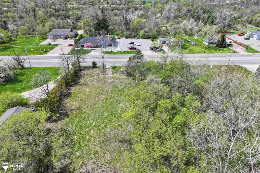 3353 S Center, Burton, MI 48519 - #3