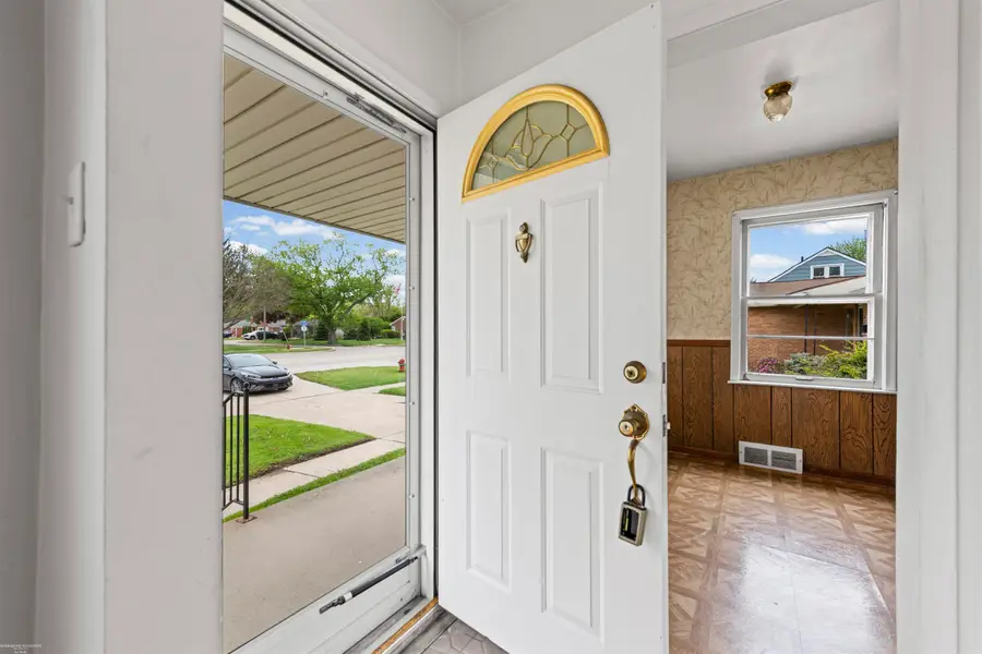 27207 Little Mack, Saint Clair Shores, MI 48081 - #3