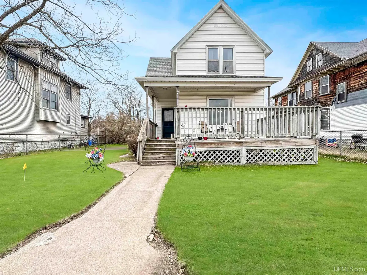 211 N 16th, Escanaba, MI 49829 - #1