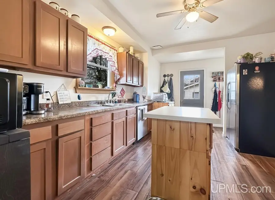 211 N 16th, Escanaba, MI 49829 - #3