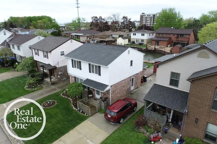 22444 Lange, Saint Clair Shores, MI 48080 - #2
