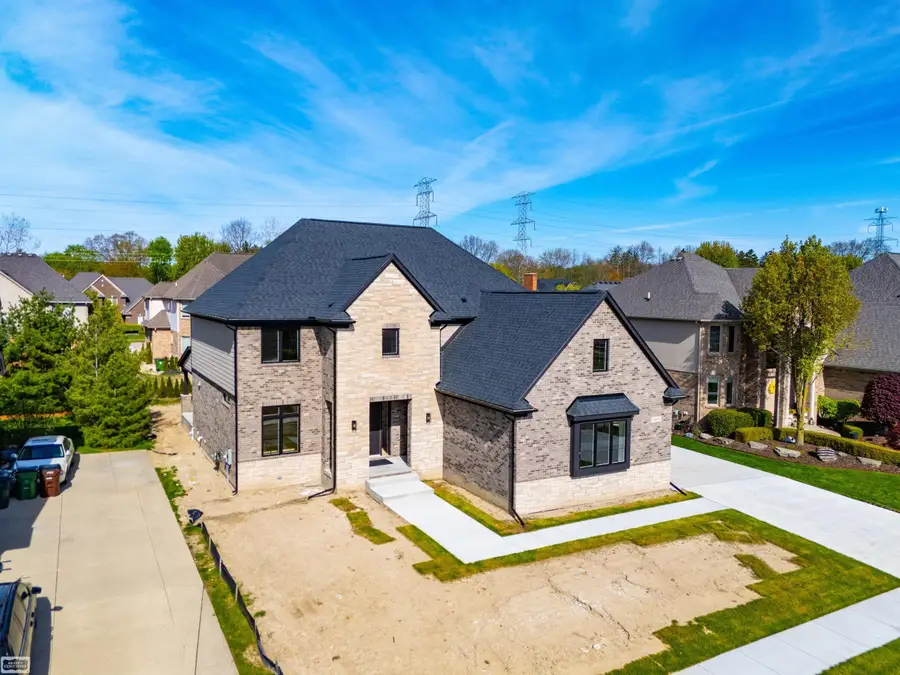 54679 White Pine, Shelby, MI 48315 - #3