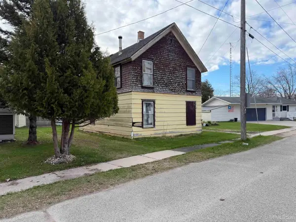 6362 1st Ave, Garden, MI 49835