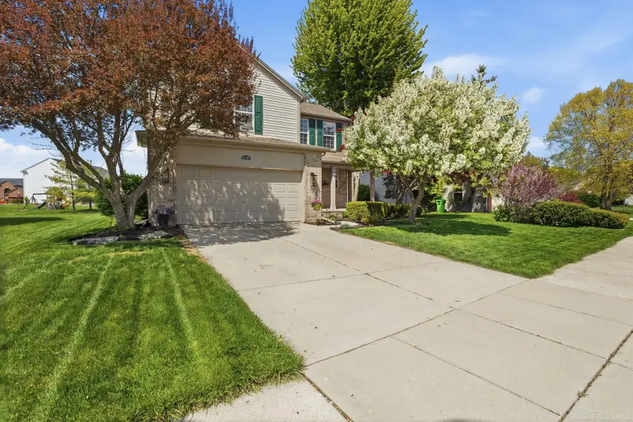 56807 Winding Creek, Macomb, MI 48042 - #2