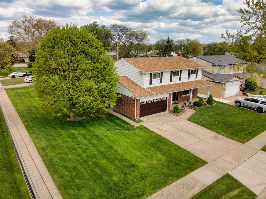4021 Augustine, Sterling Heights, MI 48310 - #3