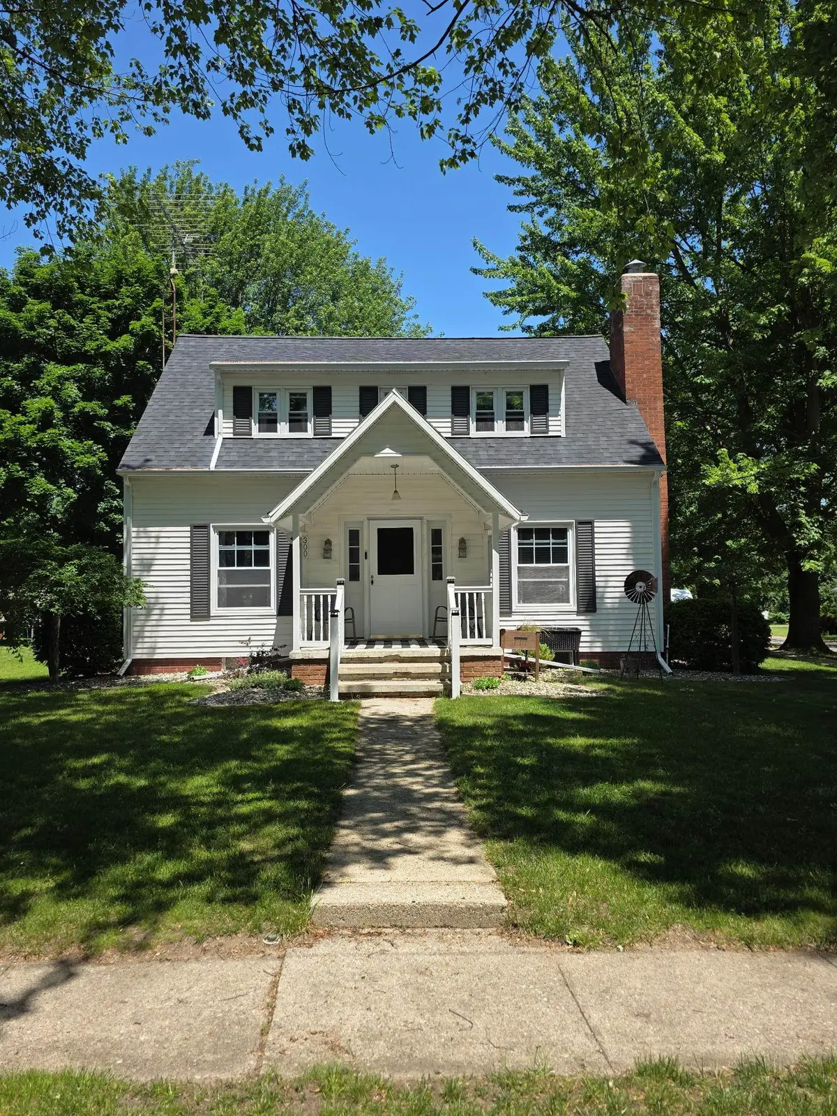 300 Brady, Chesaning, MI 48616 - #1