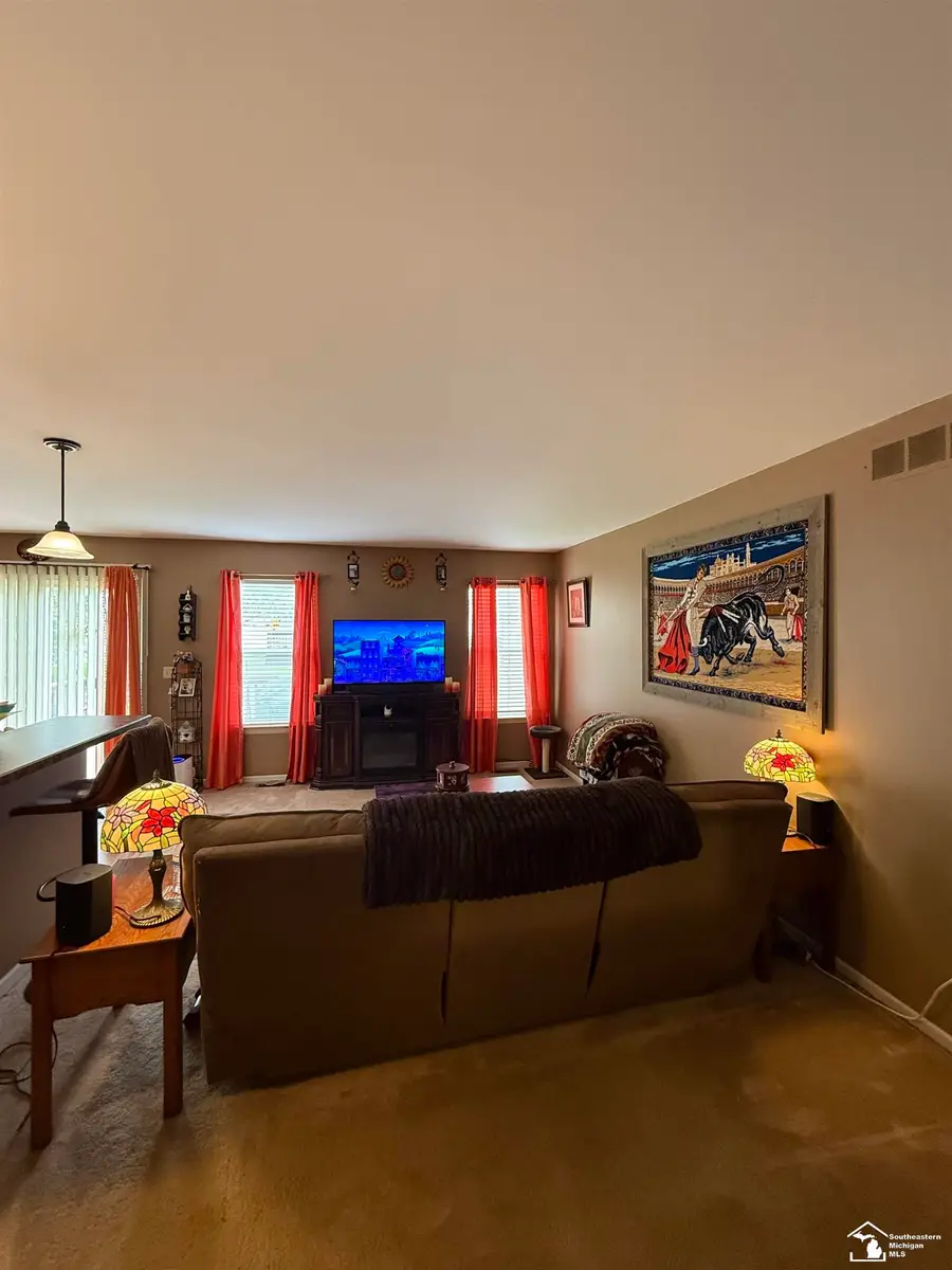 21883 Patriot, Brownstown, MI 48193 - #2