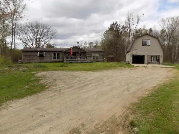 8901 E Ashard, Clare, MI 48617