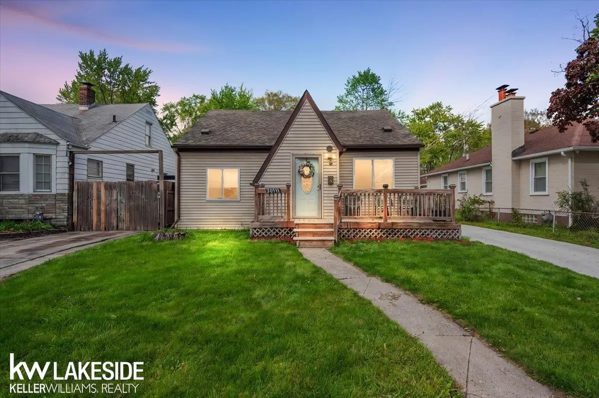 20511 Kenosha, Harper Woods, MI 48225 - #1