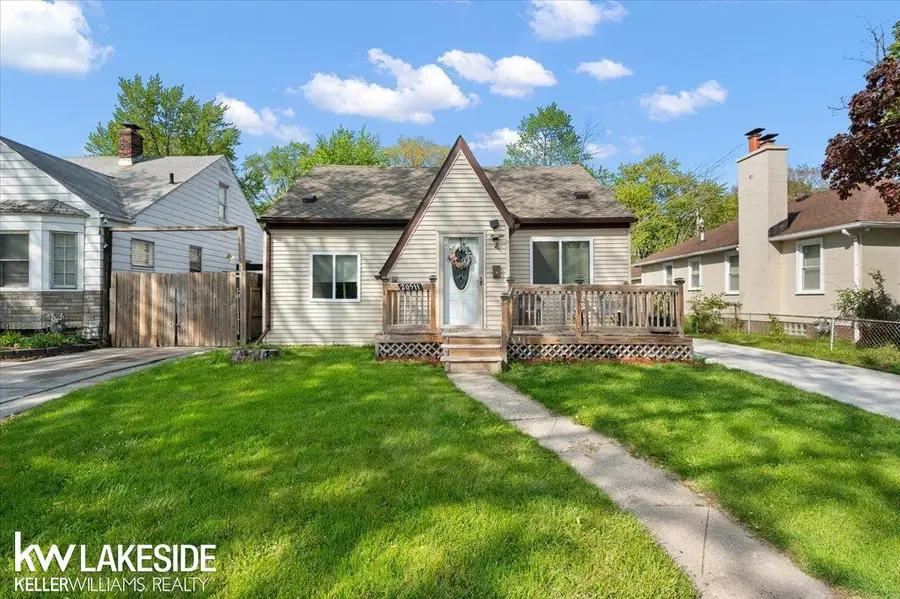 20511 Kenosha, Harper Woods, MI 48225 - #2