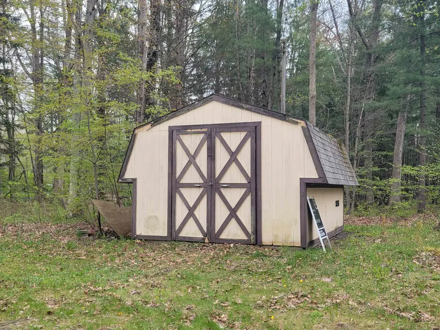 1253 S 8 Mile, Midland, MI 48640 - #3