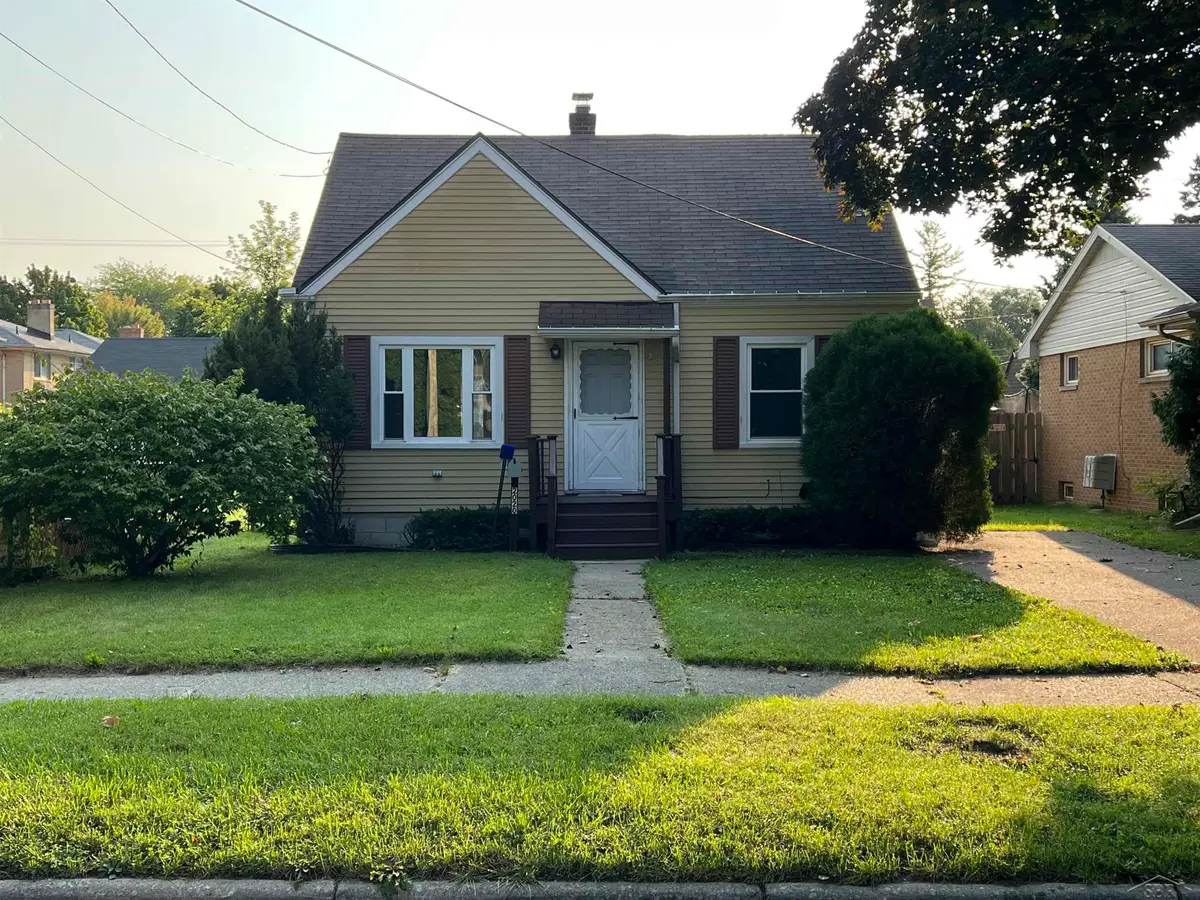 2020 Thorne, Saginaw, MI 48602 - #1