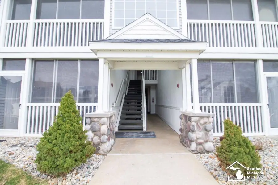 795 W Barrington, Jackson, MI 49203 - #2