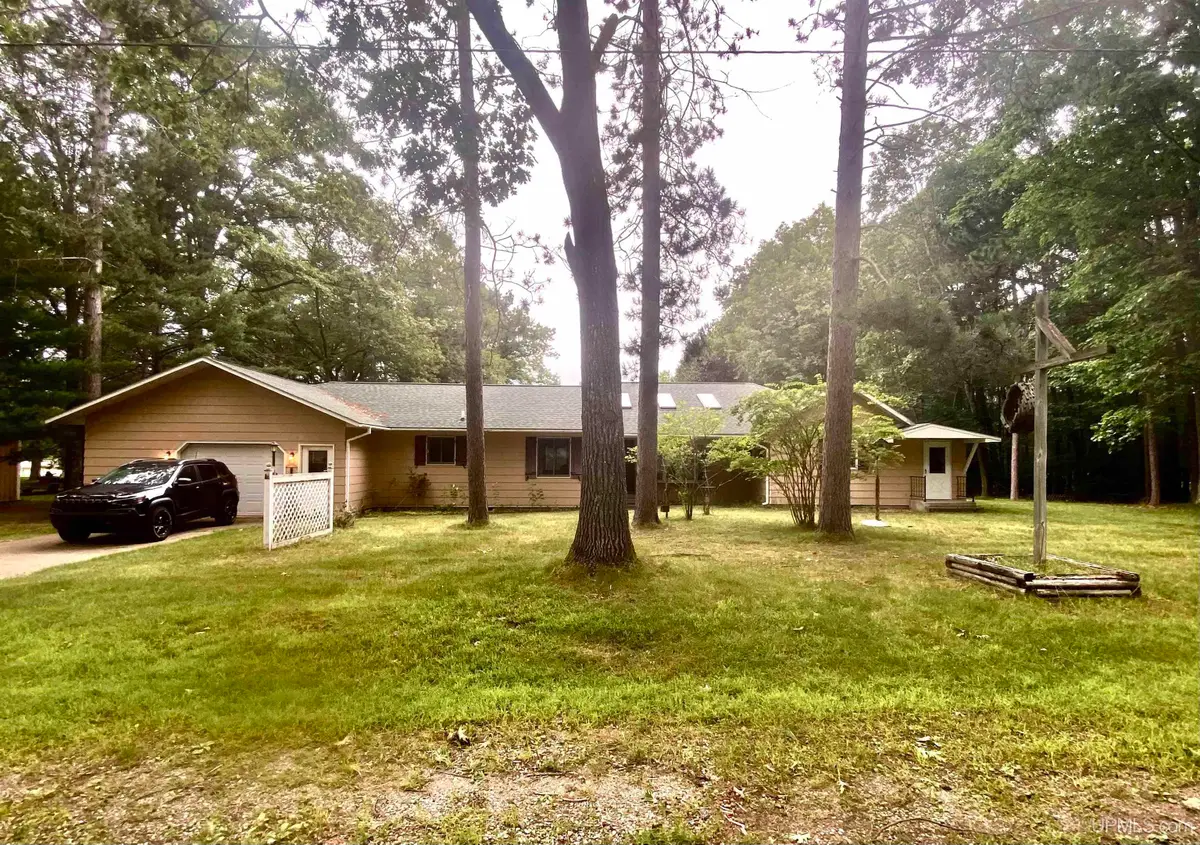 2804 Gladstone, Gladstone, MI 49837 - #1