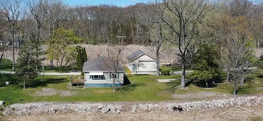 2788 N Saginaw Bay Shore, Pinconning, MI 48650 - #3