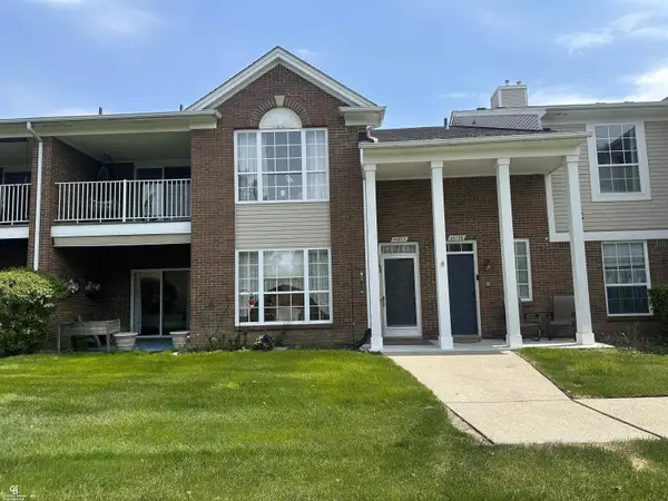 45805 Heather Ridge, Macomb, MI 48044