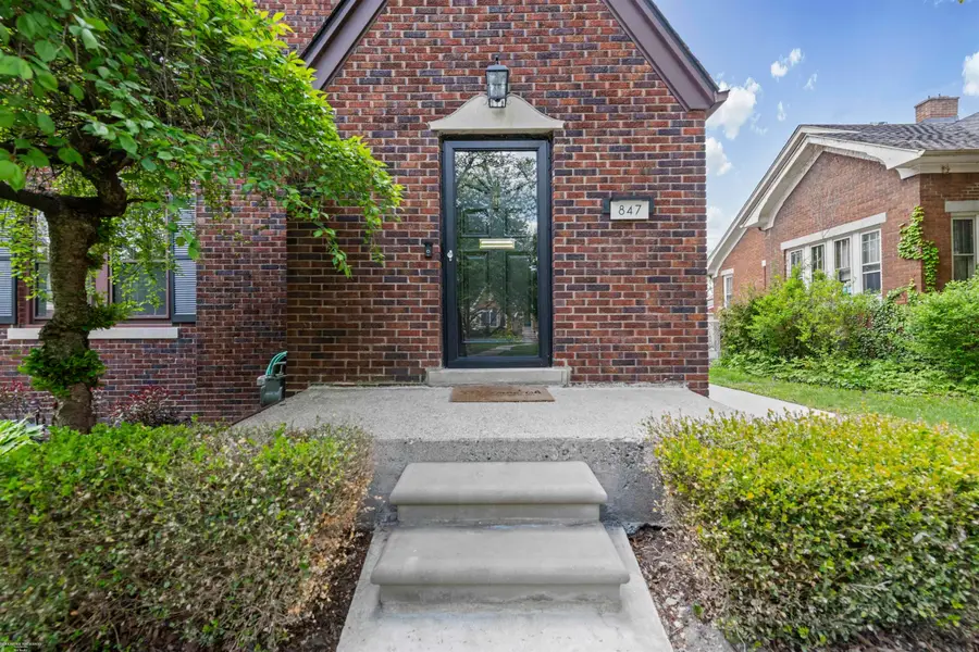 847 University, Grosse Pointe, MI 48230 - #2