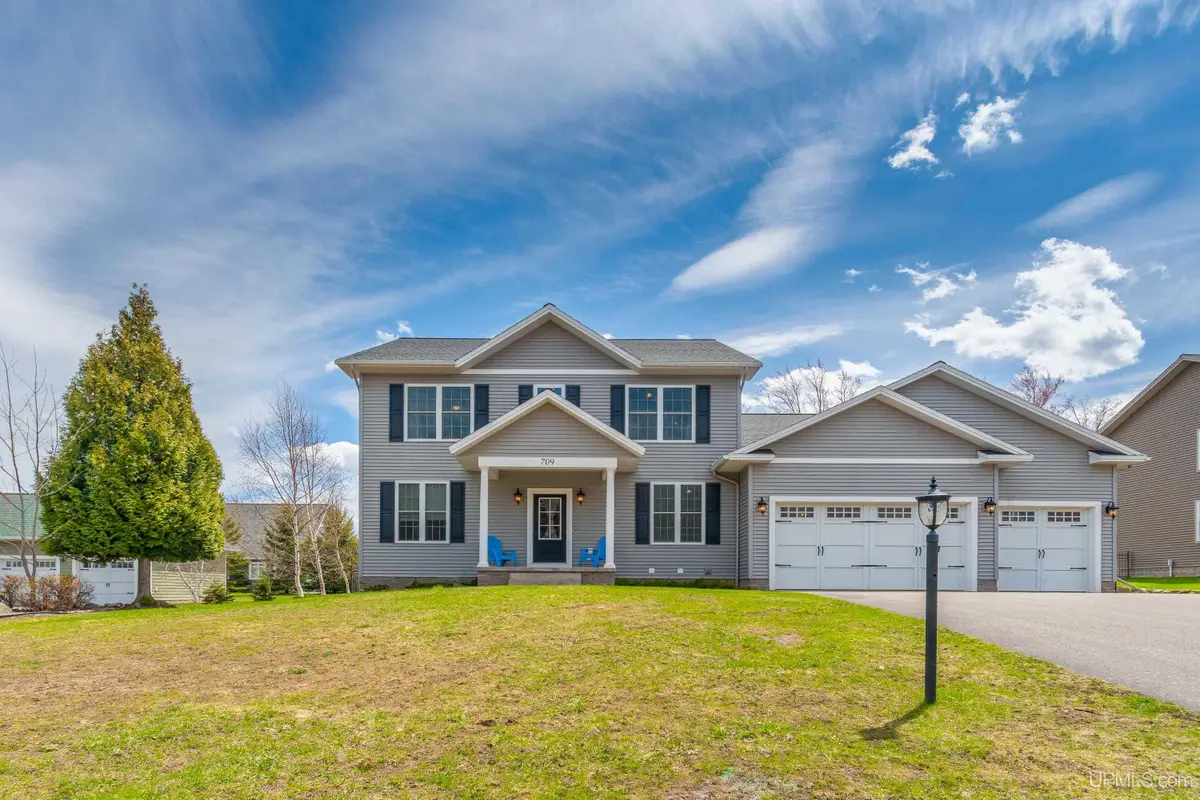 709 Horizons, Marquette, MI 49855 - #1