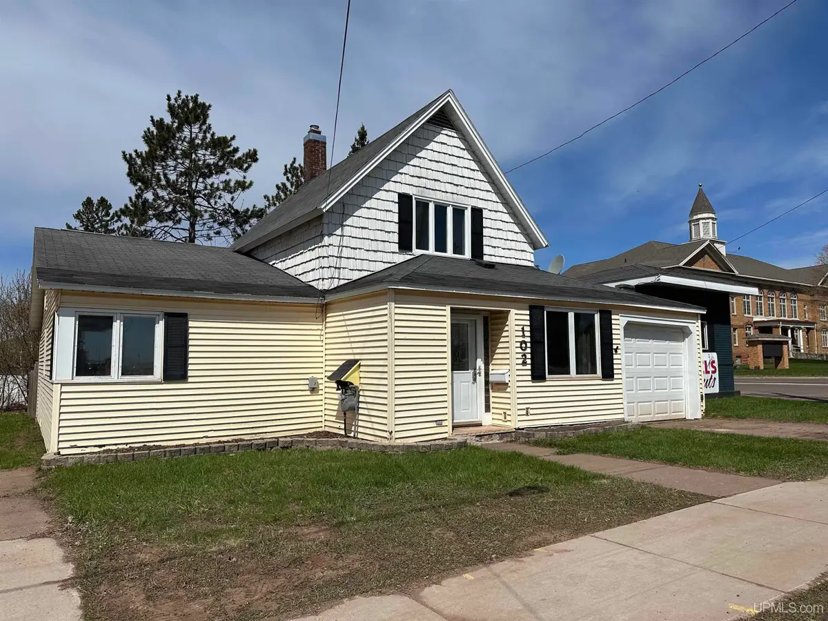 102 S Moore, Bessemer, MI 49911 - #1
