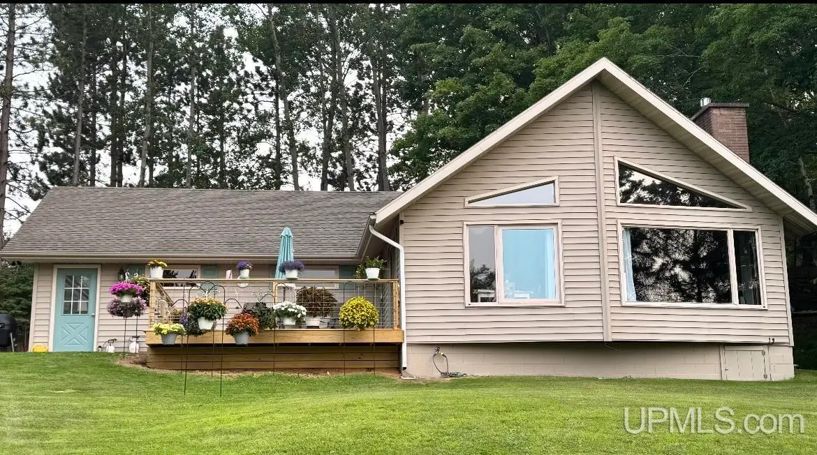 3910 N Grandview, Iron Mountain, MI 49801 - #1