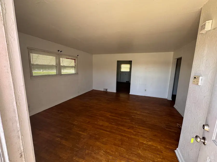4015 Hess, Saginaw, MI 48601 - #2
