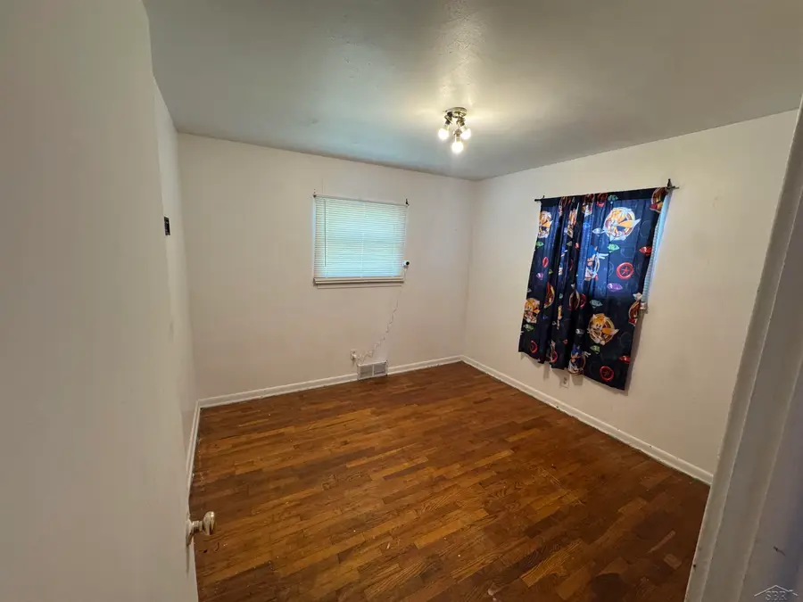 4015 Hess, Saginaw, MI 48601 - #3