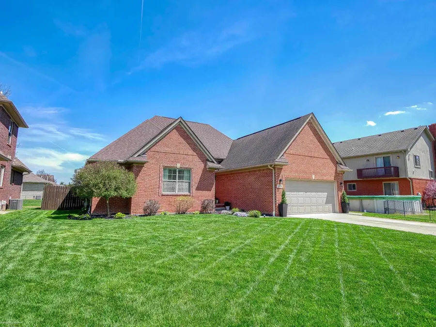 53100 Kakos, Chesterfield, MI 48051 - #2