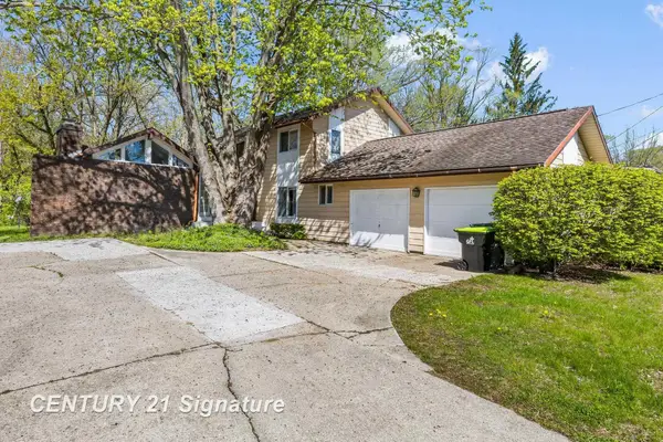 5813 Sturgeon, Midland, MI 48640