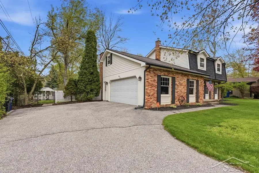 1301 Whitehall, Midland, MI 48642 - #3