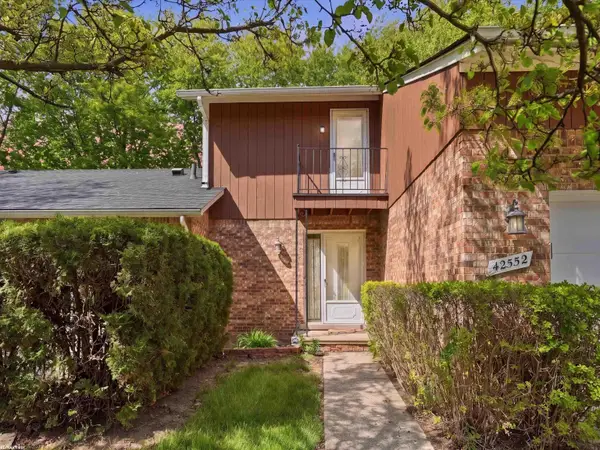 42552 Beverly, Clinton Township, MI 48038