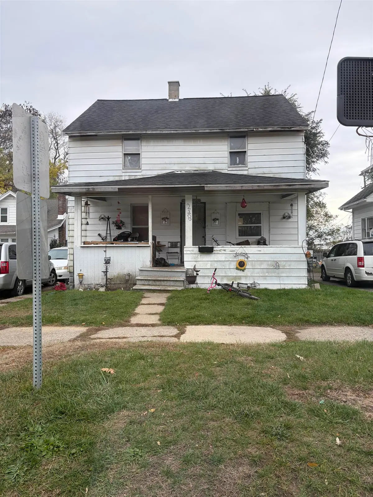 218 E Livingston, Flint, MI 48503 - #1