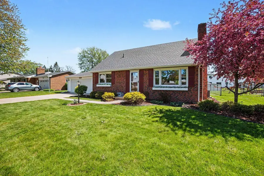 4273 S Wayside, Saginaw, MI 48603 - #2