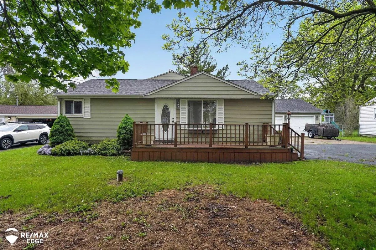 6120 Surrey, Burton, MI 48519 - #1
