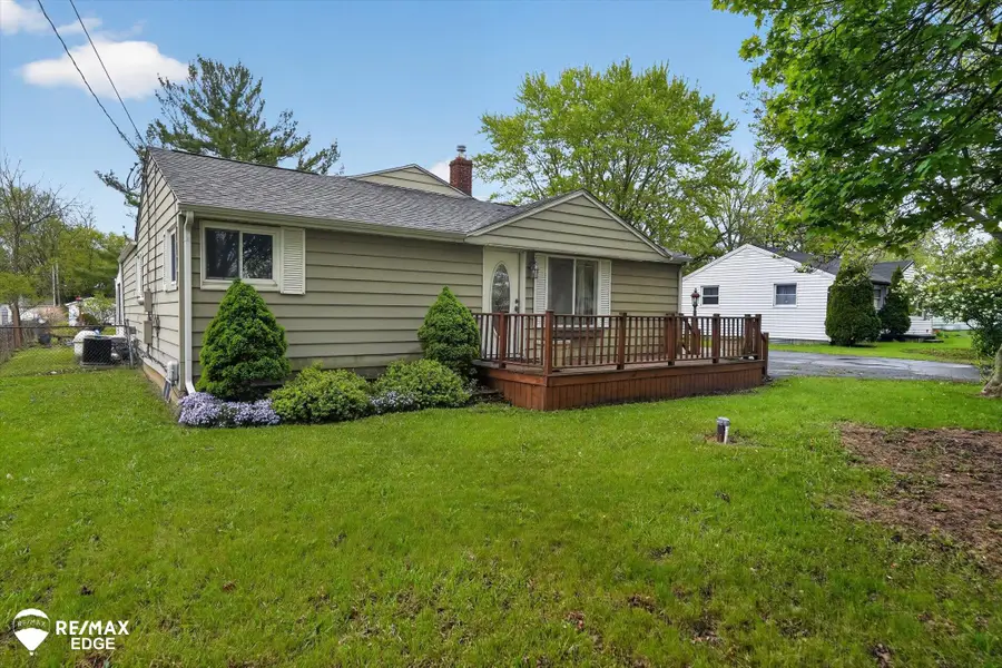 6120 Surrey, Burton, MI 48519 - #3