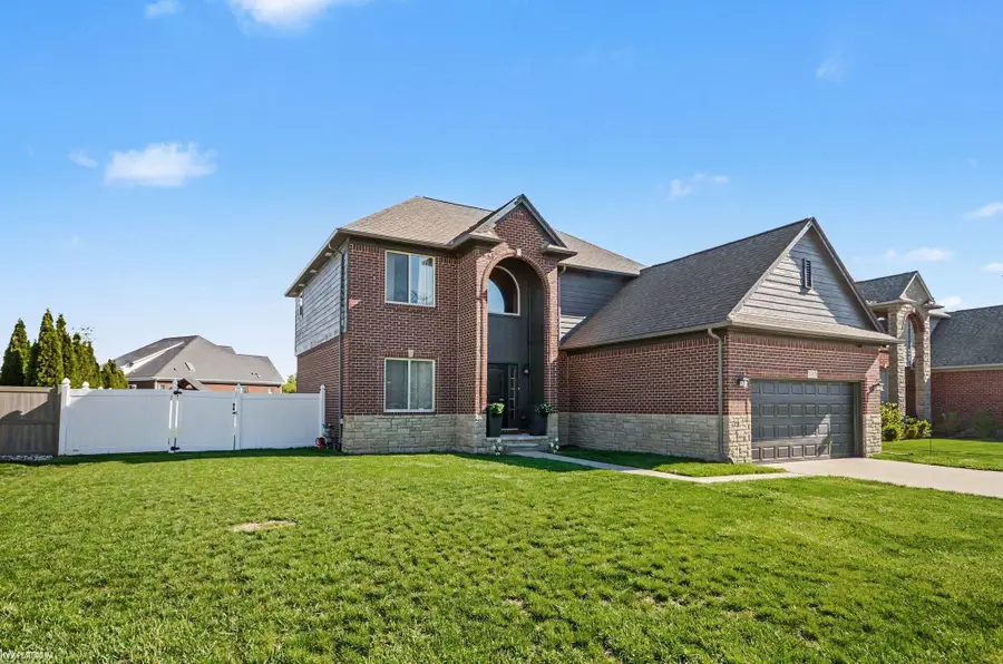 31078 Lions Pointe, Chesterfield, MI 48047 - #3