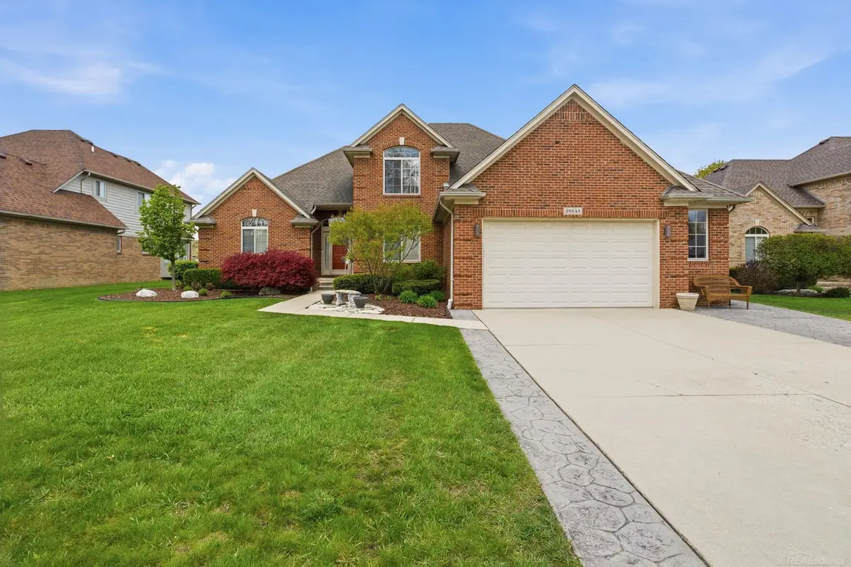 29043 Bay Pointe, Chesterfield, MI 48047 - #1