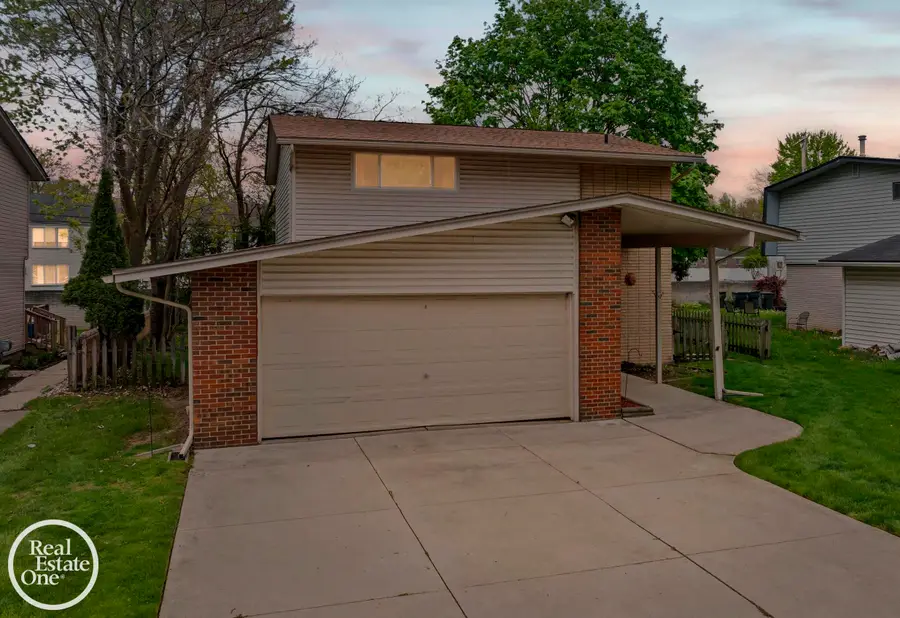 20004 Parkside, Saint Clair Shores, MI 48080 - #2