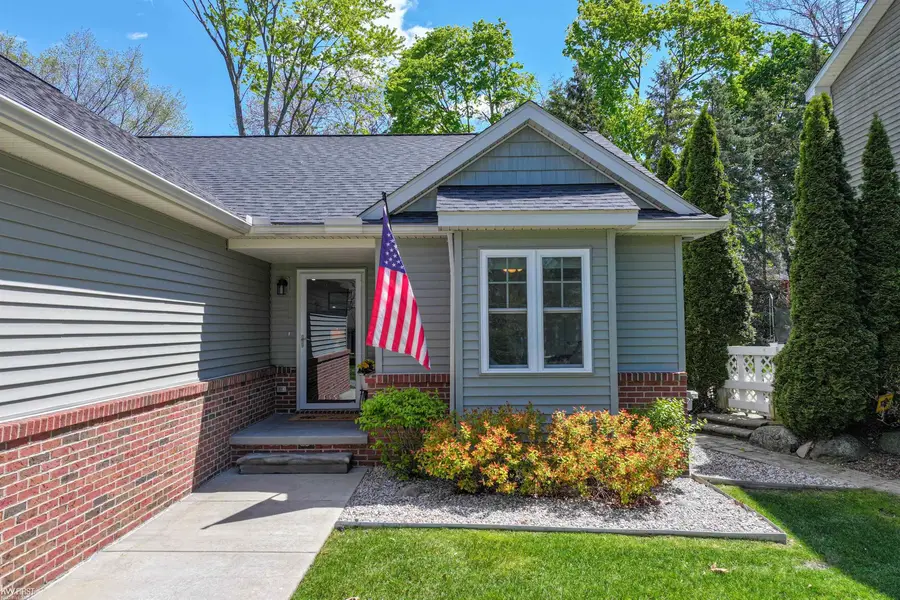 429 Grixdale, Waterford, MI 48328 - #2