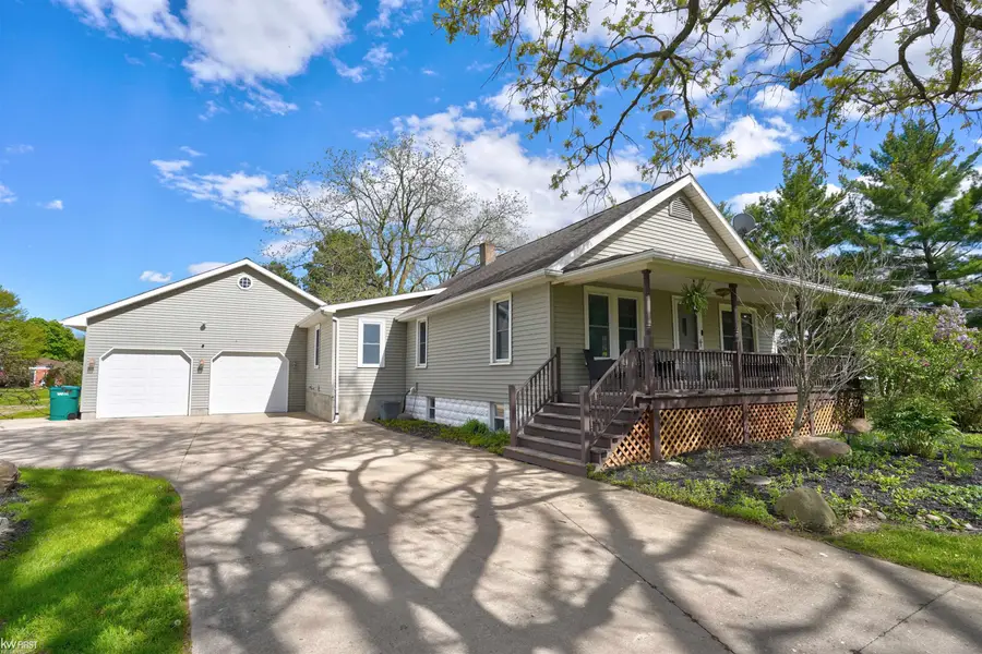 1220 N Chipman, Owosso, MI 48867 - #2