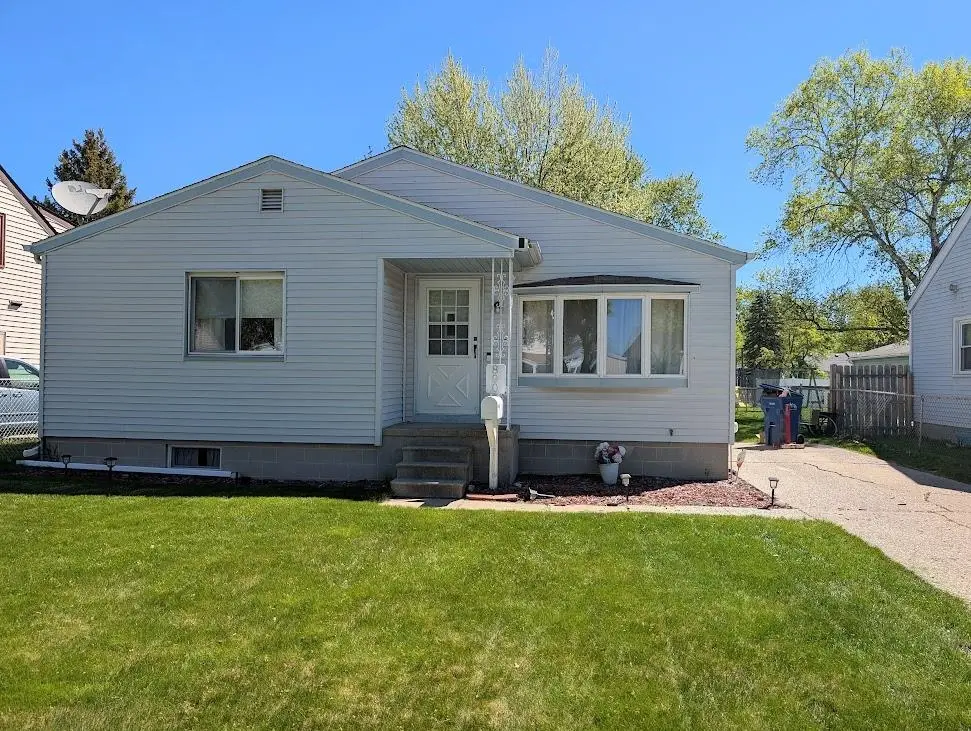 800 Frank, Bay City, MI 48706 - #1