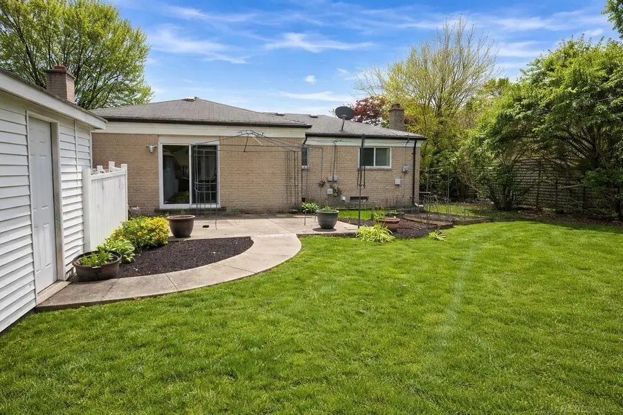 20525 Shores, Saint Clair Shores, MI 48080 - #3