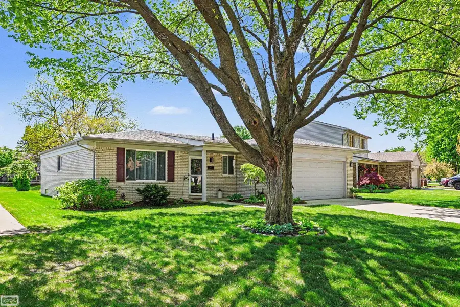 39714 Timberlane, Sterling Heights, MI 48310 - #2